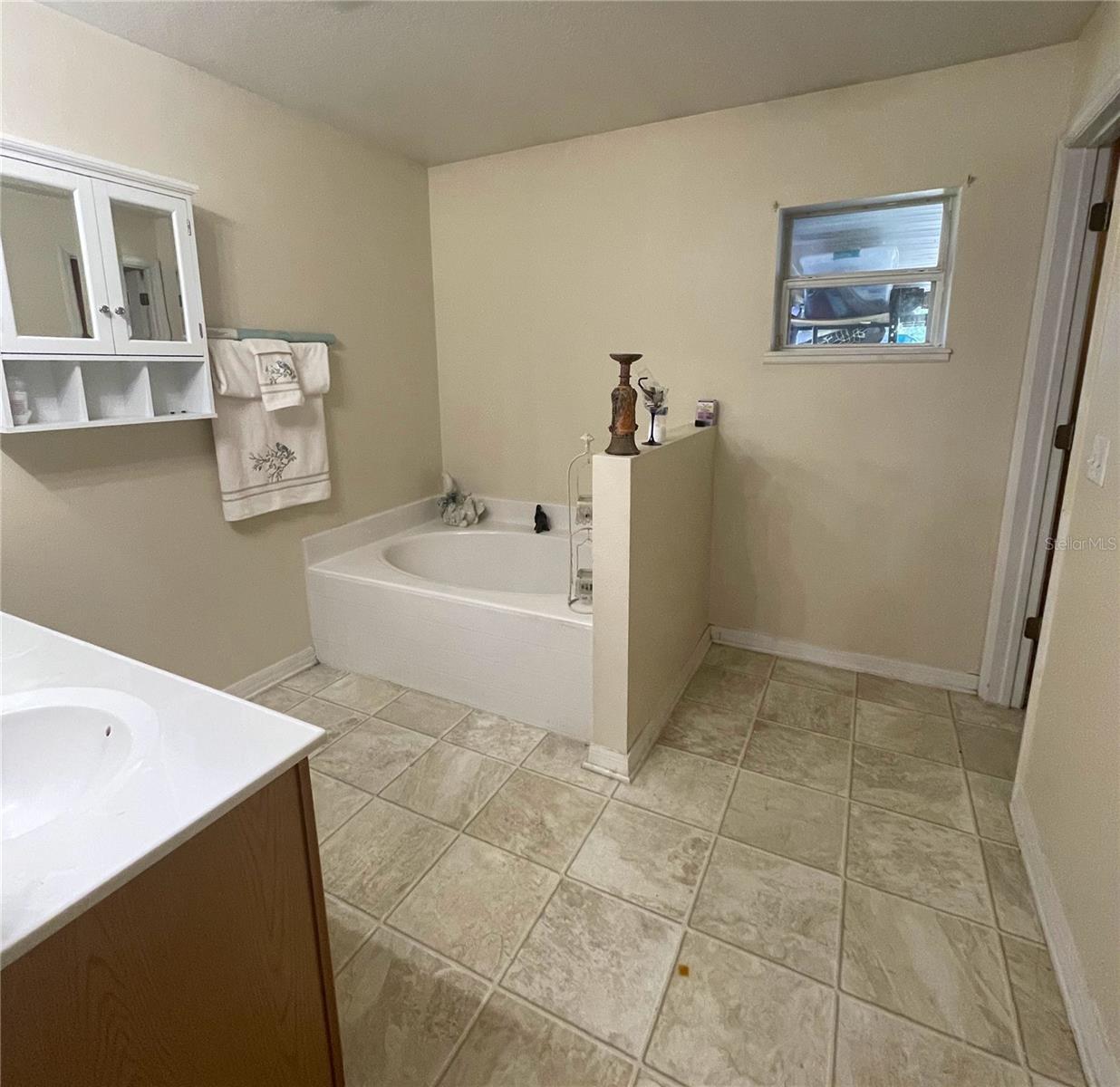 Image 21 of 24 For 457 Adriel Avenue