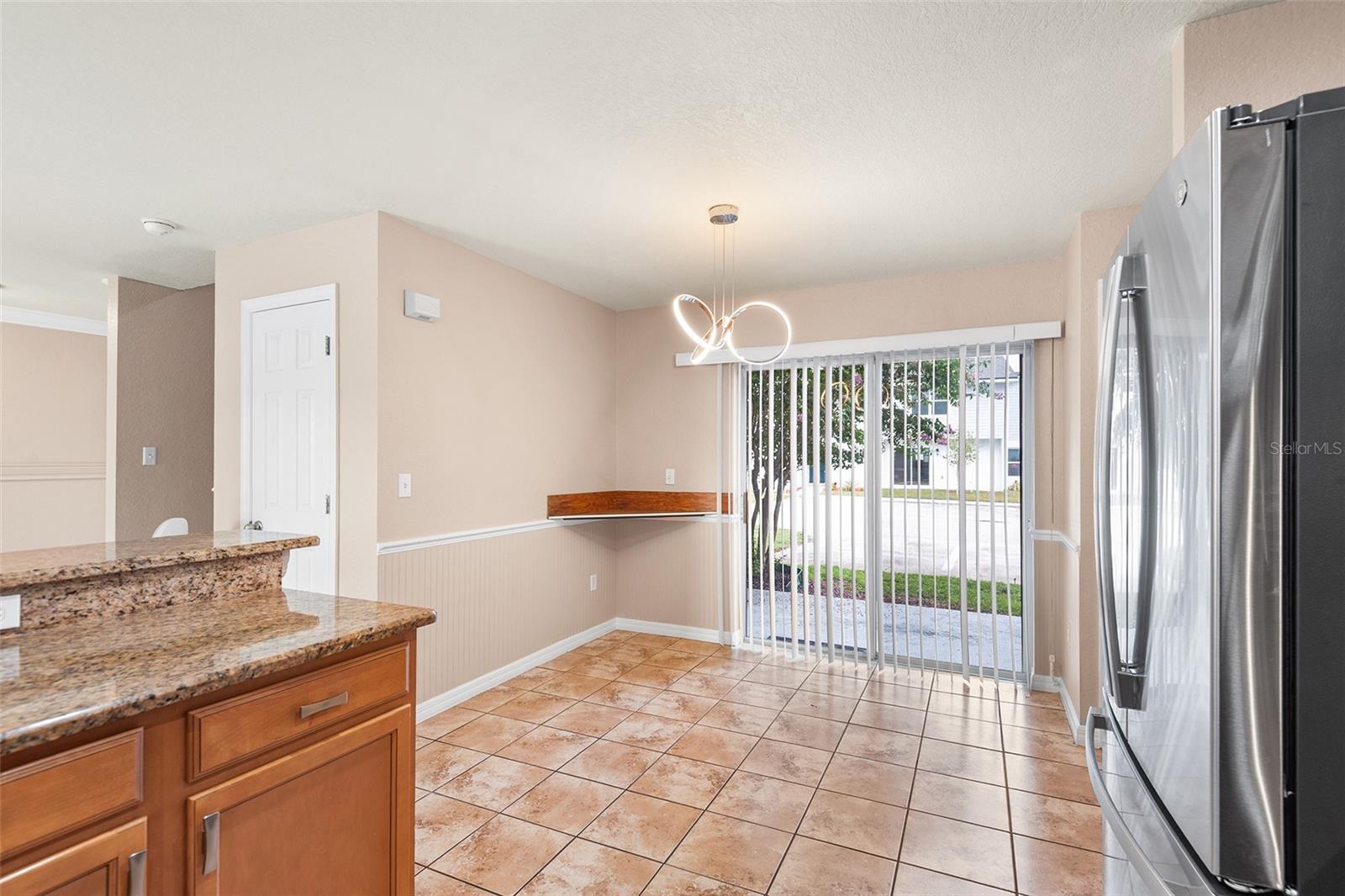 Image 12 of 42 For 222 Carpenters Way 73
