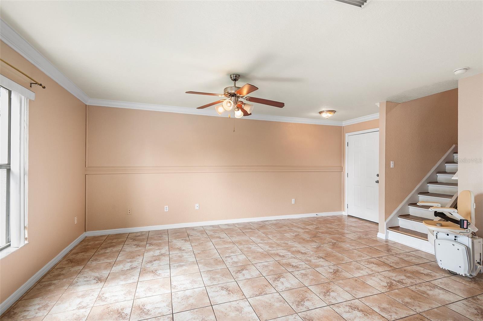 Image 5 of 42 For 222 Carpenters Way 73