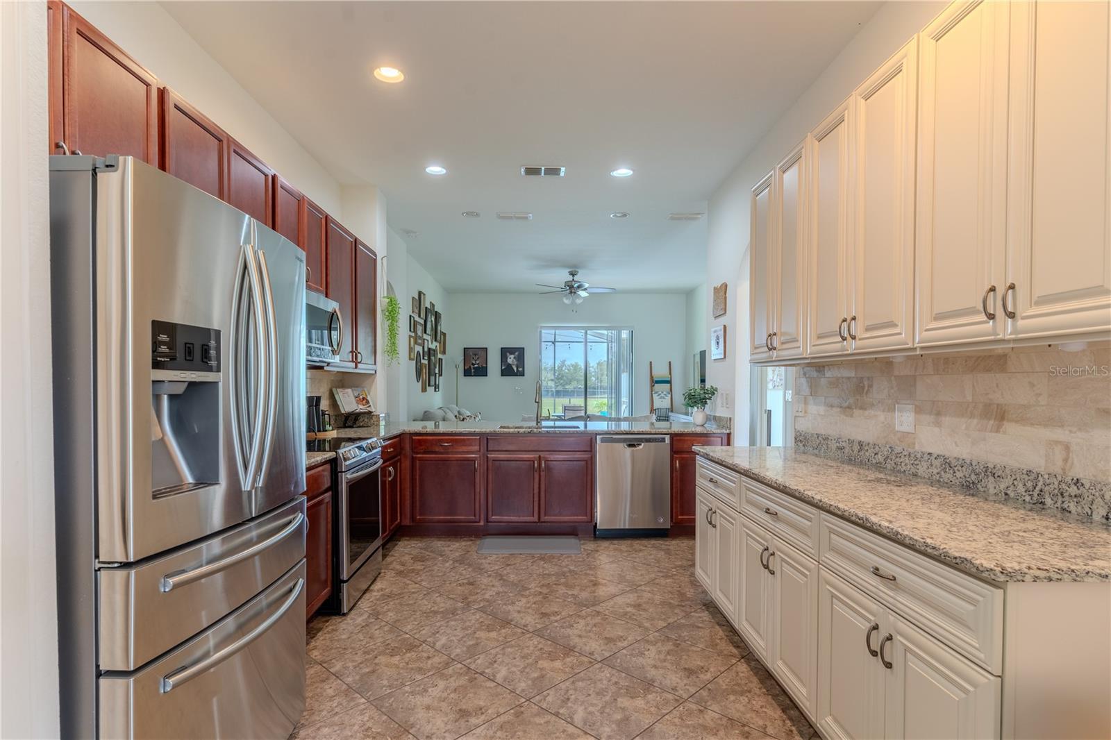 Image 12 of 36 For 284 Bentley Oaks Boulevard