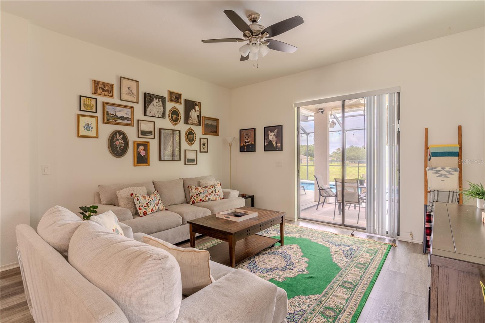 Image 15 of 36 For 284 Bentley Oaks Boulevard