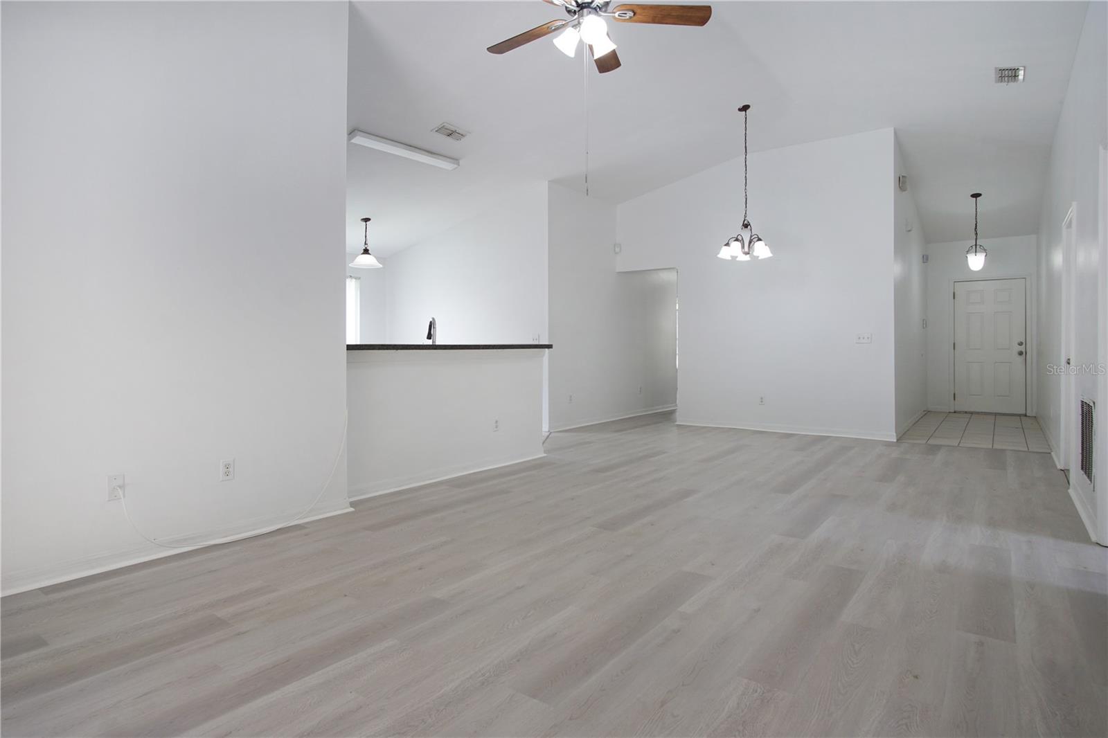 Image 19 of 42 For 103 Ridgebrook Court