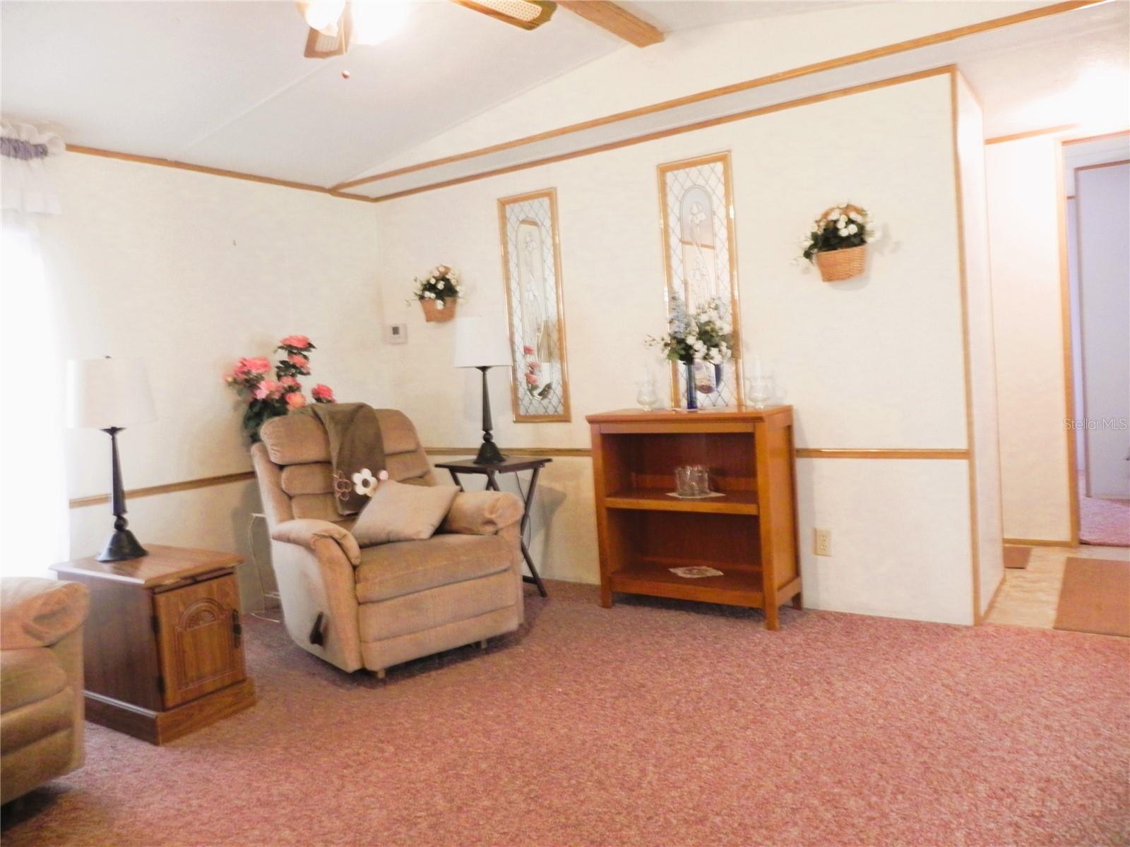 Image 11 of 50 For 132 Orangewood Drive 68