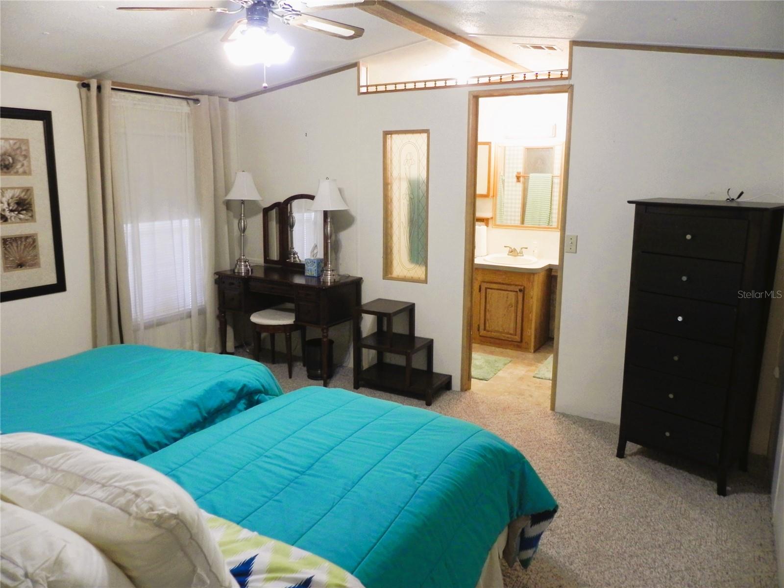 Image 20 of 50 For 132 Orangewood Drive 68