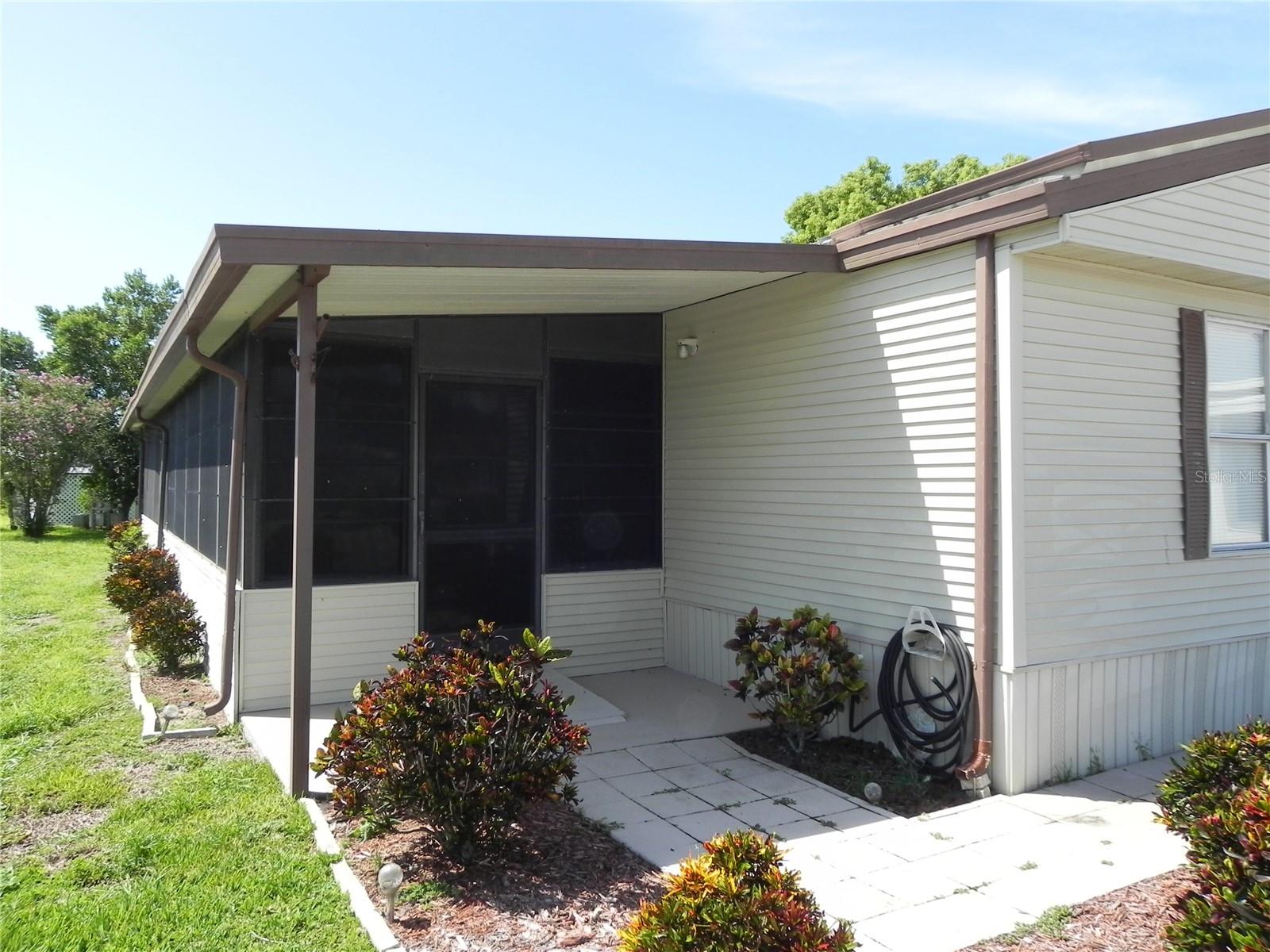 Image 42 of 50 For 132 Orangewood Drive 68