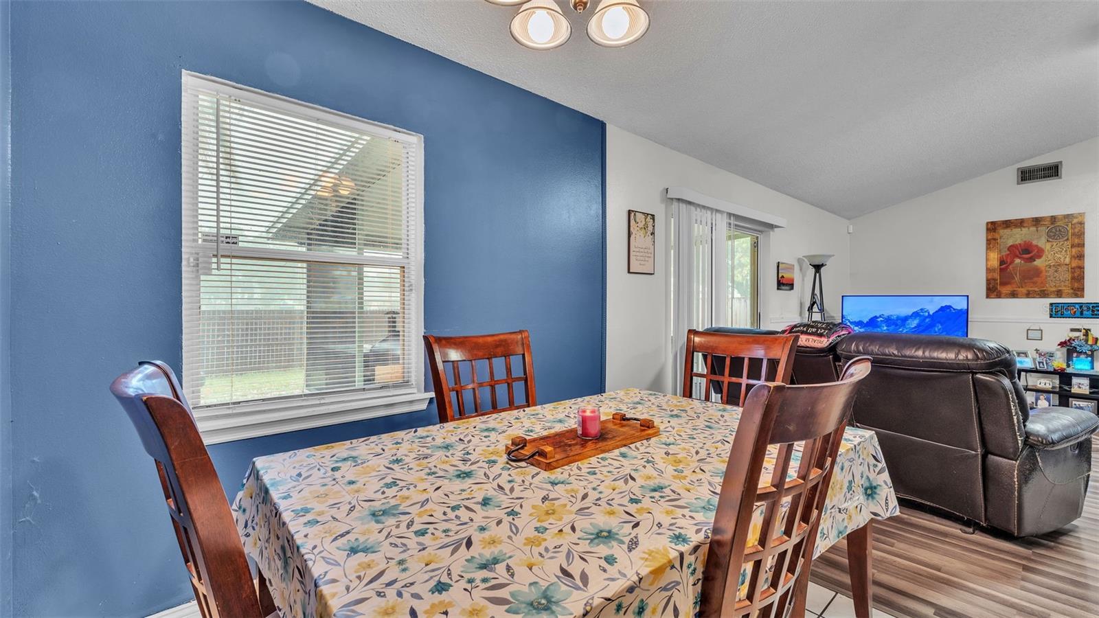 Image 18 of 33 For 912 Whisper Lake Drive