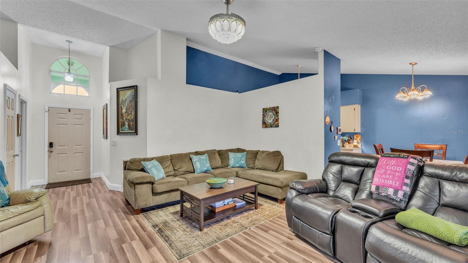 Image 7 of 33 For 912 Whisper Lake Drive