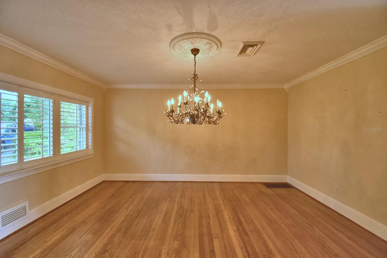 Image 10 of 45 For 109 Hickory Drive