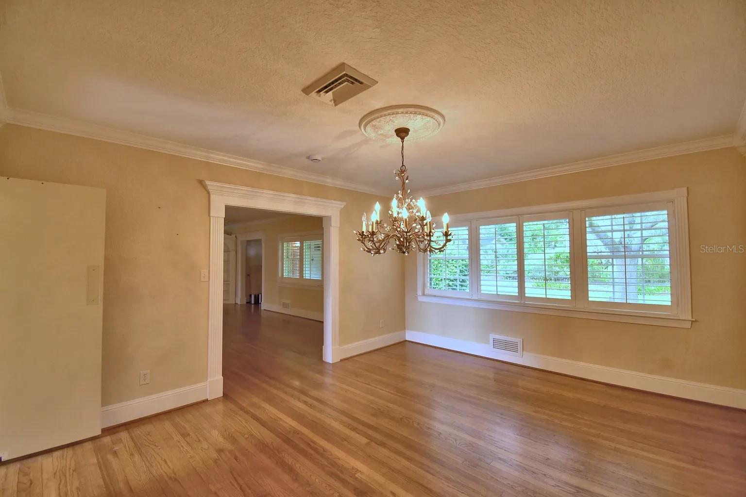 Image 11 of 45 For 109 Hickory Drive