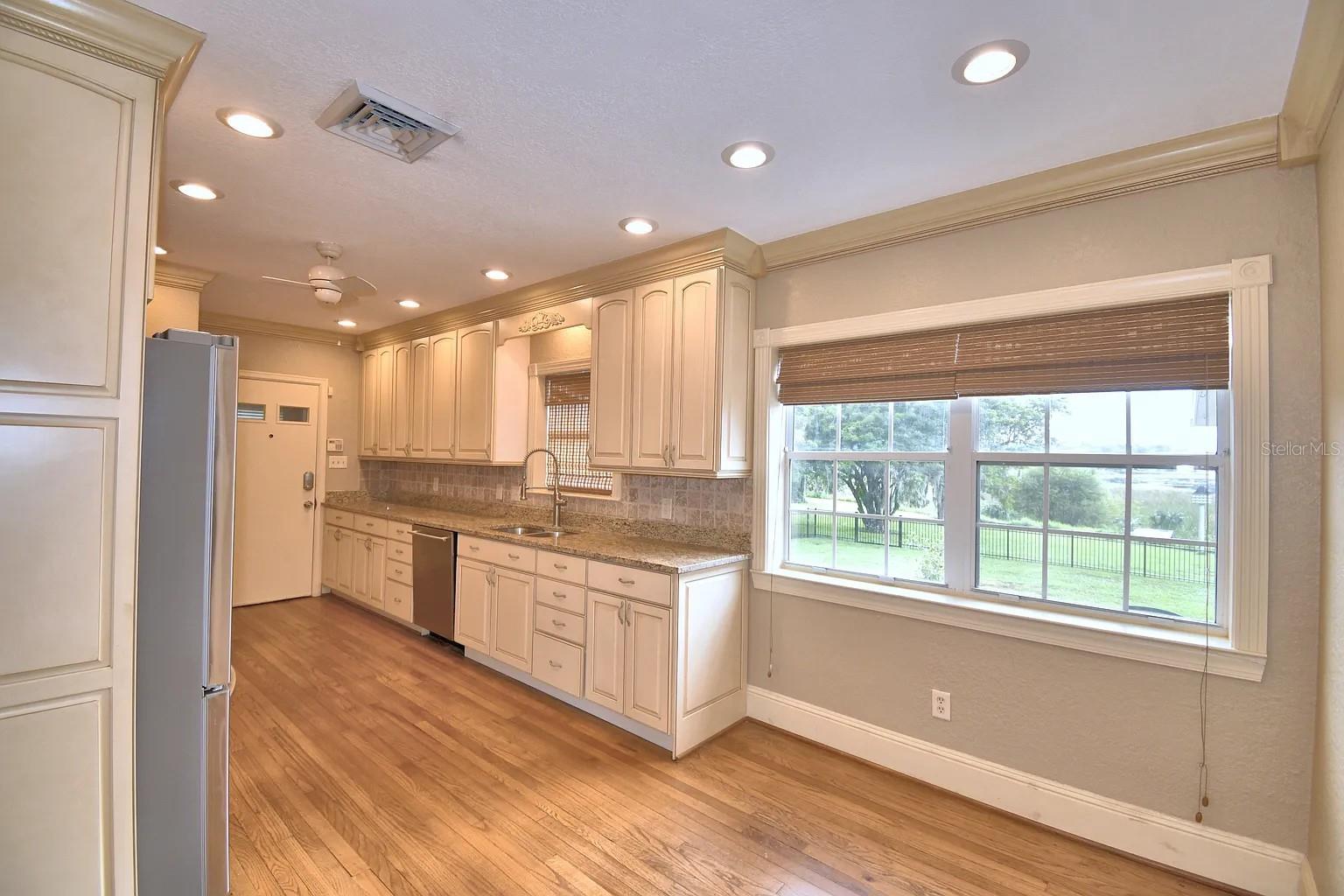 Image 14 of 45 For 109 Hickory Drive