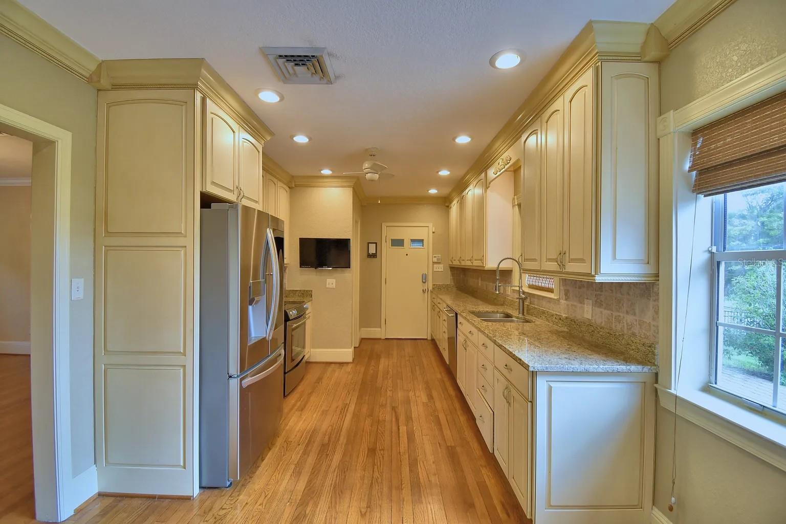 Image 15 of 45 For 109 Hickory Drive