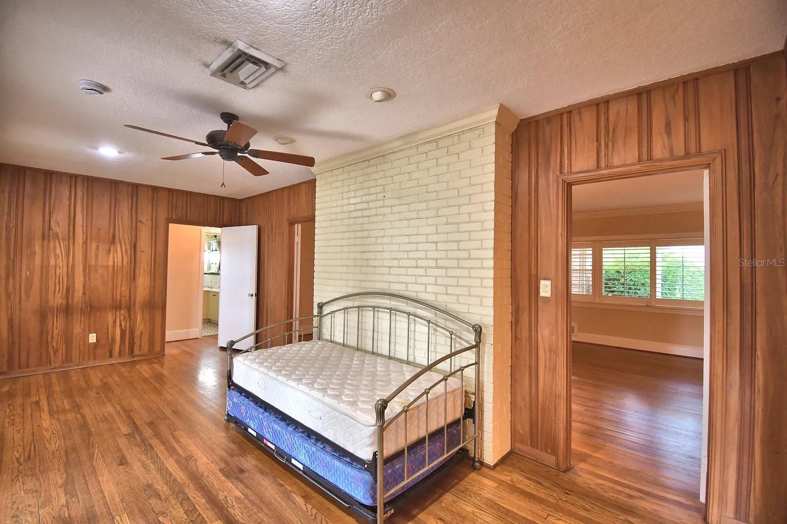 Image 21 of 45 For 109 Hickory Drive