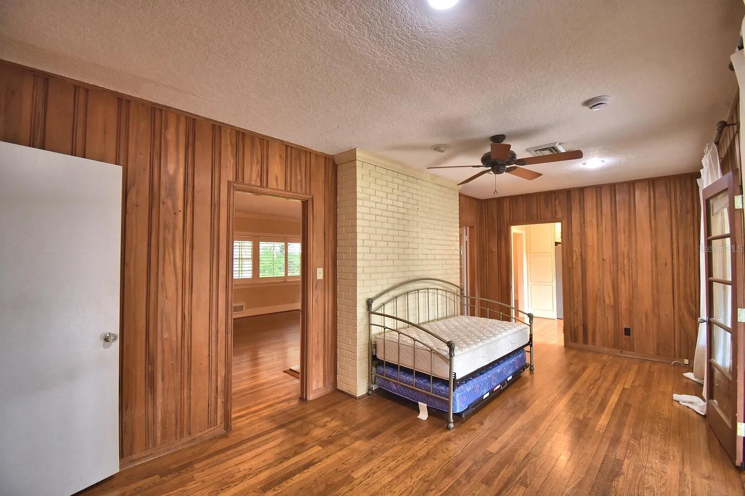 Image 22 of 45 For 109 Hickory Drive