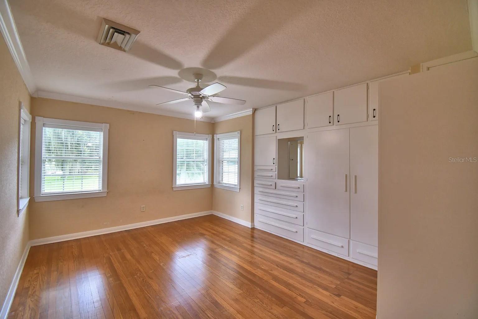 Image 29 of 45 For 109 Hickory Drive