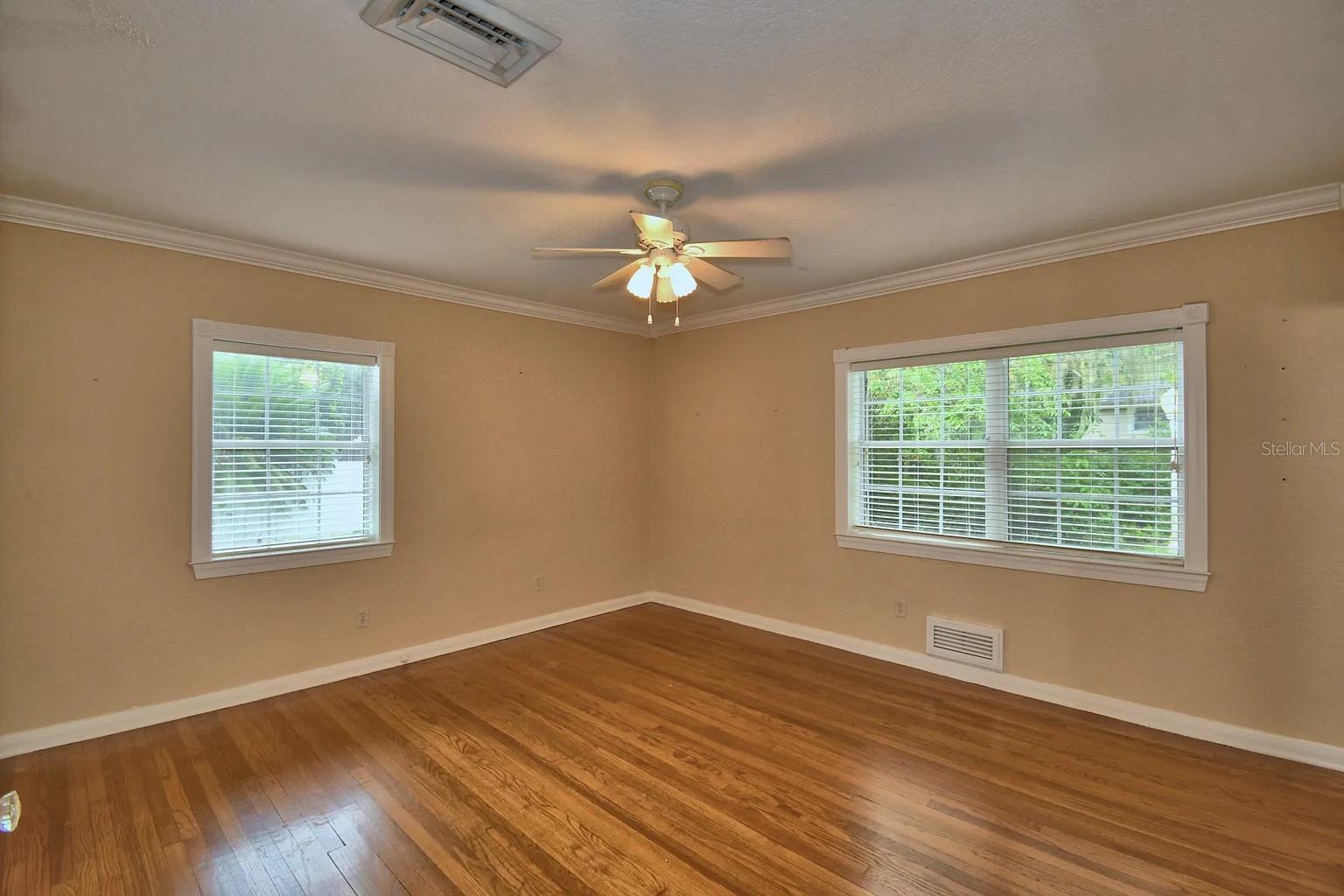 Image 33 of 45 For 109 Hickory Drive