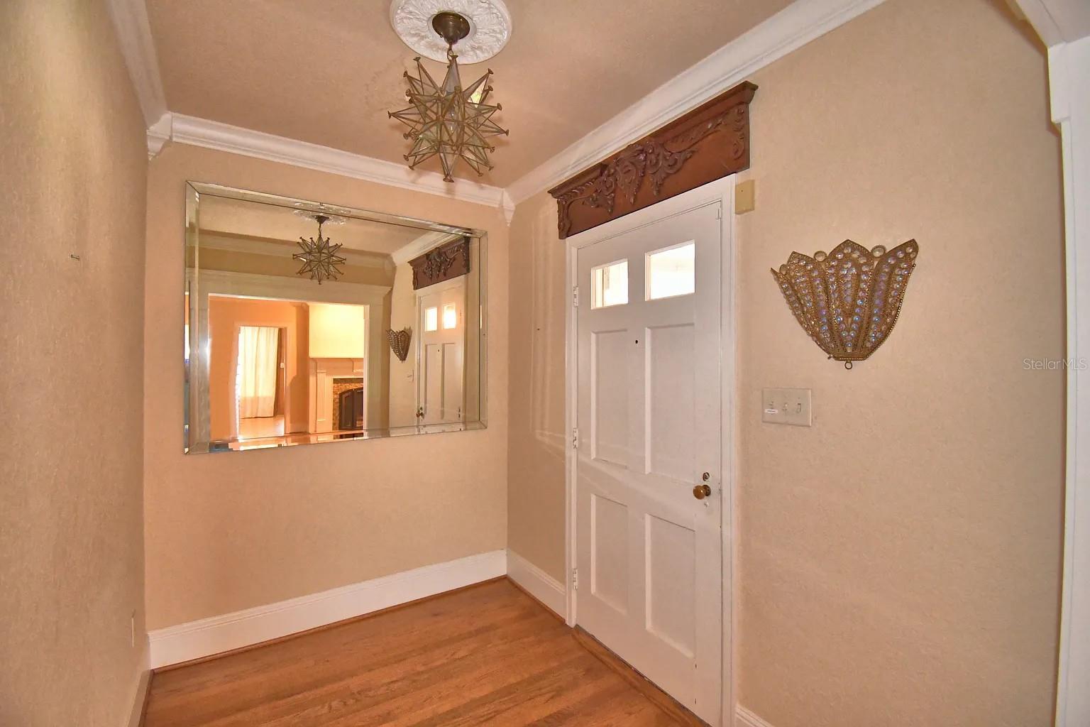 Image 4 of 45 For 109 Hickory Drive