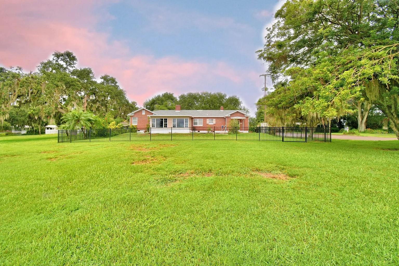Image 42 of 45 For 109 Hickory Drive