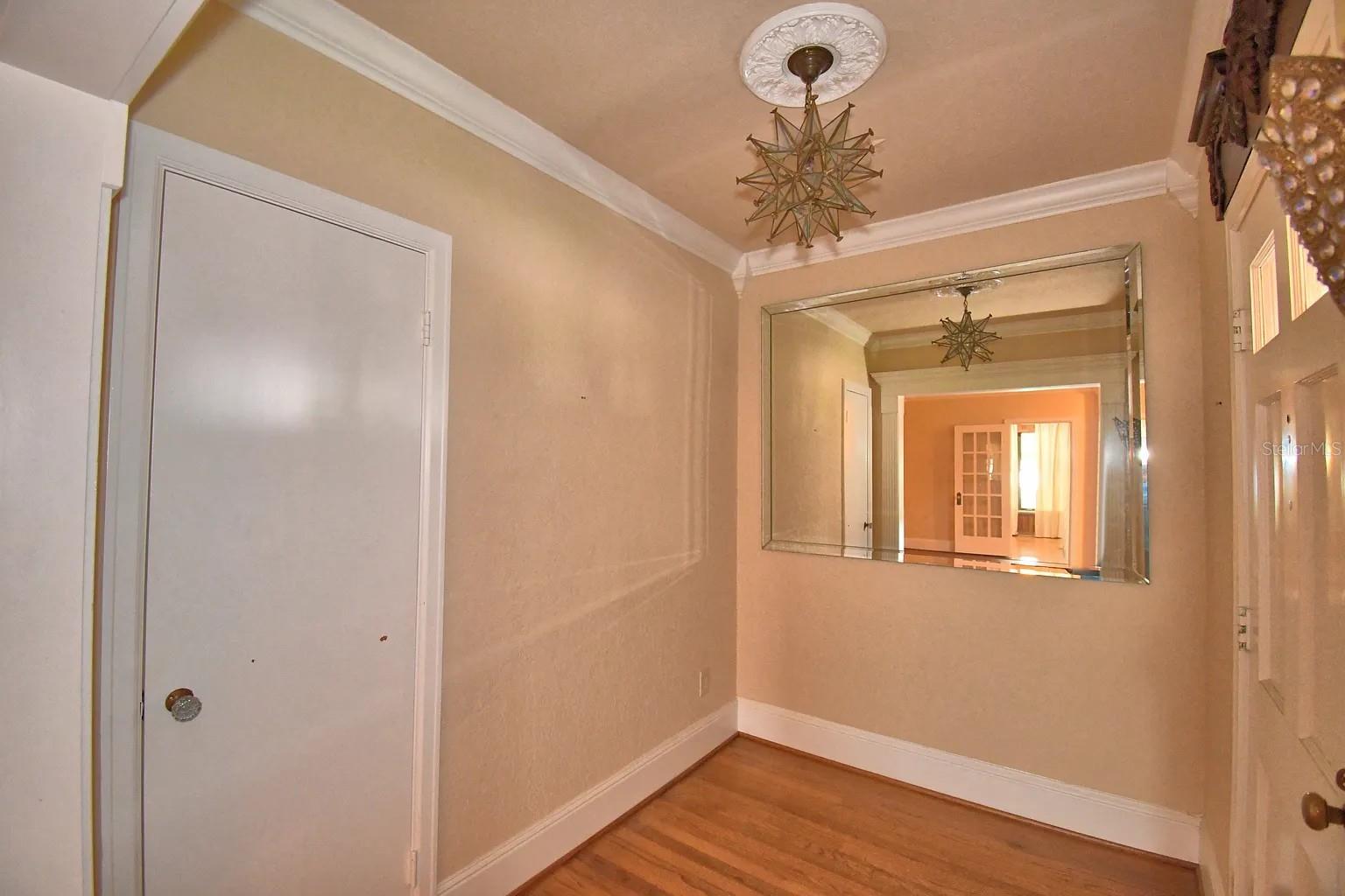 Image 5 of 45 For 109 Hickory Drive