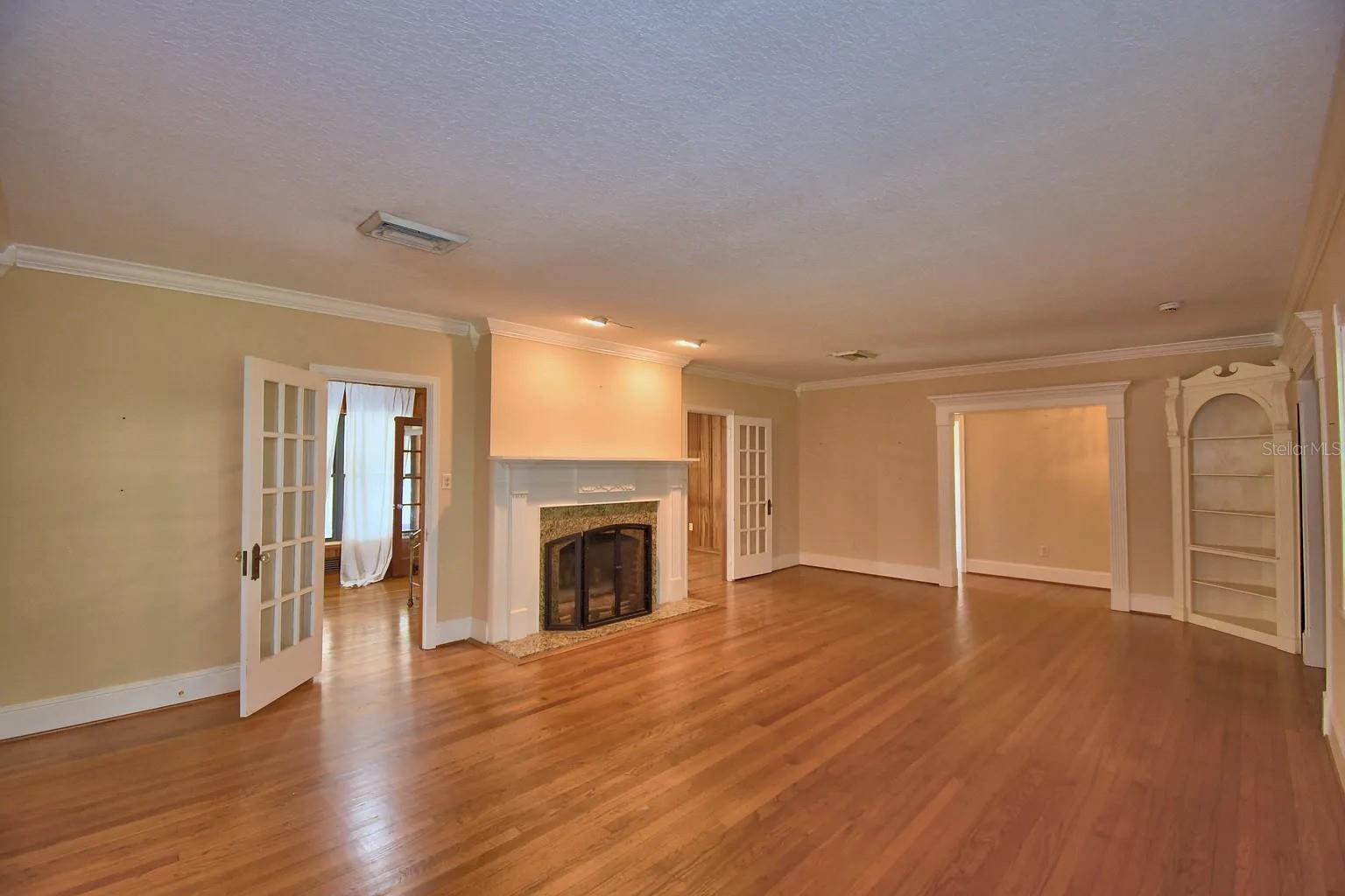 Image 8 of 45 For 109 Hickory Drive
