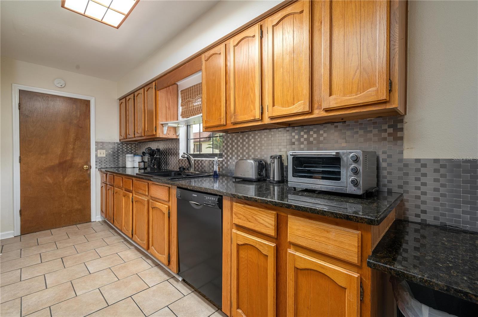 Image 10 of 32 For 41 20th Street 31