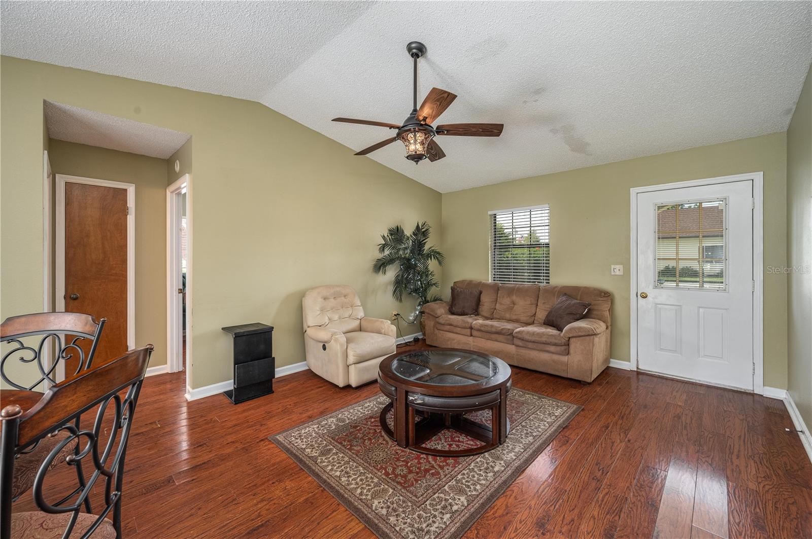 Image 14 of 32 For 41 20th Street 31