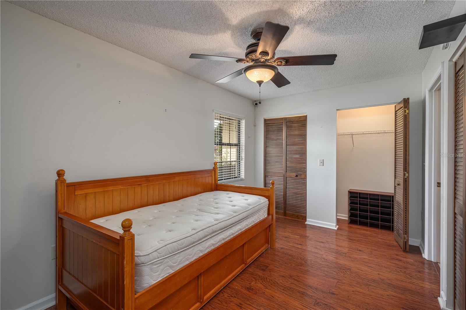 Image 7 of 32 For 41 20th Street 31