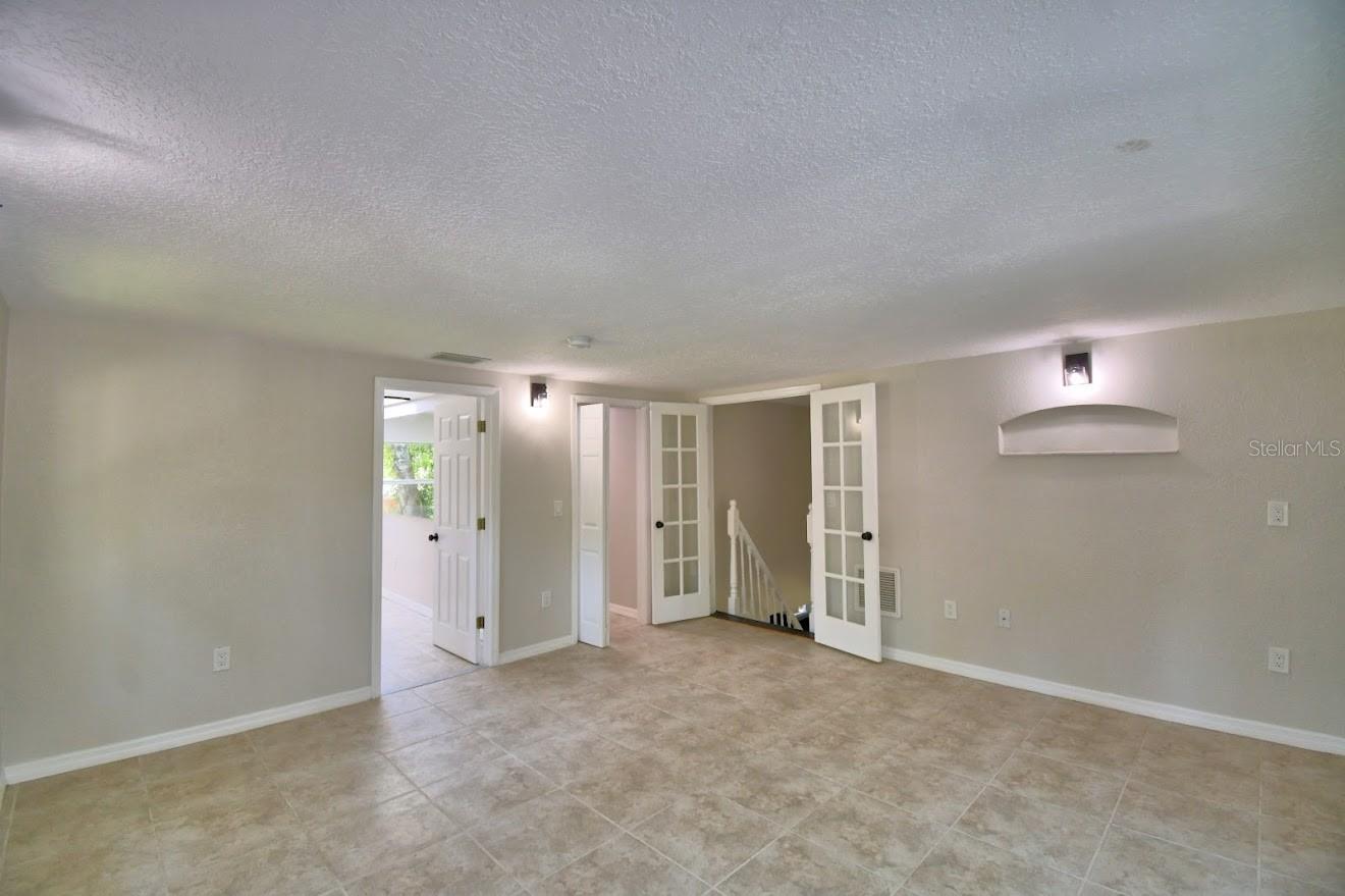 Image 36 of 44 For 6317 Discovery Lane
