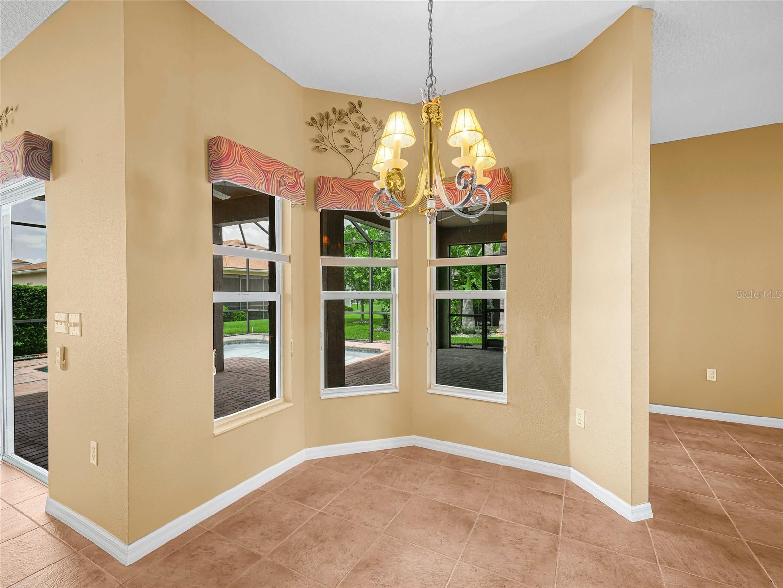 Image 11 of 74 For 4072 Birkdale Drive