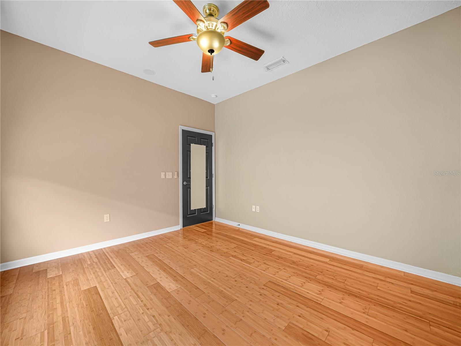 Image 20 of 74 For 4072 Birkdale Drive