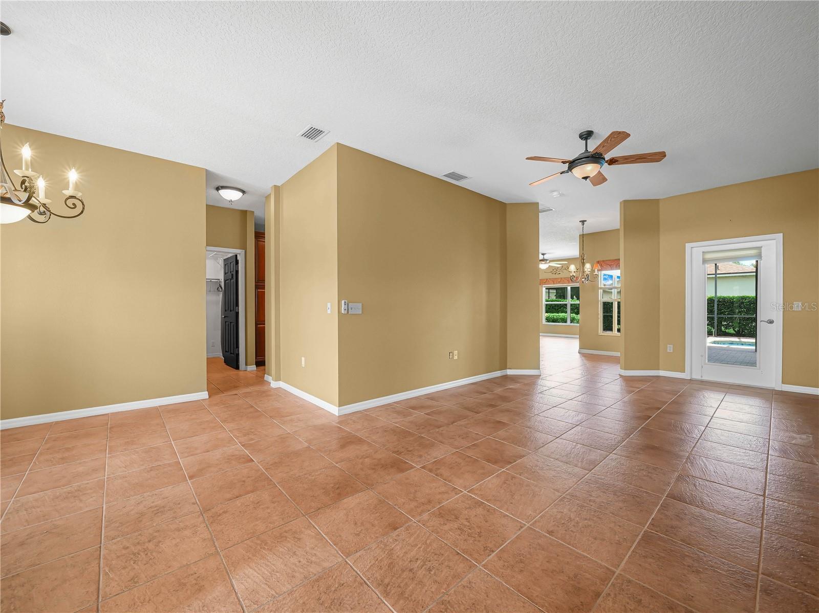 Image 4 of 74 For 4072 Birkdale Drive