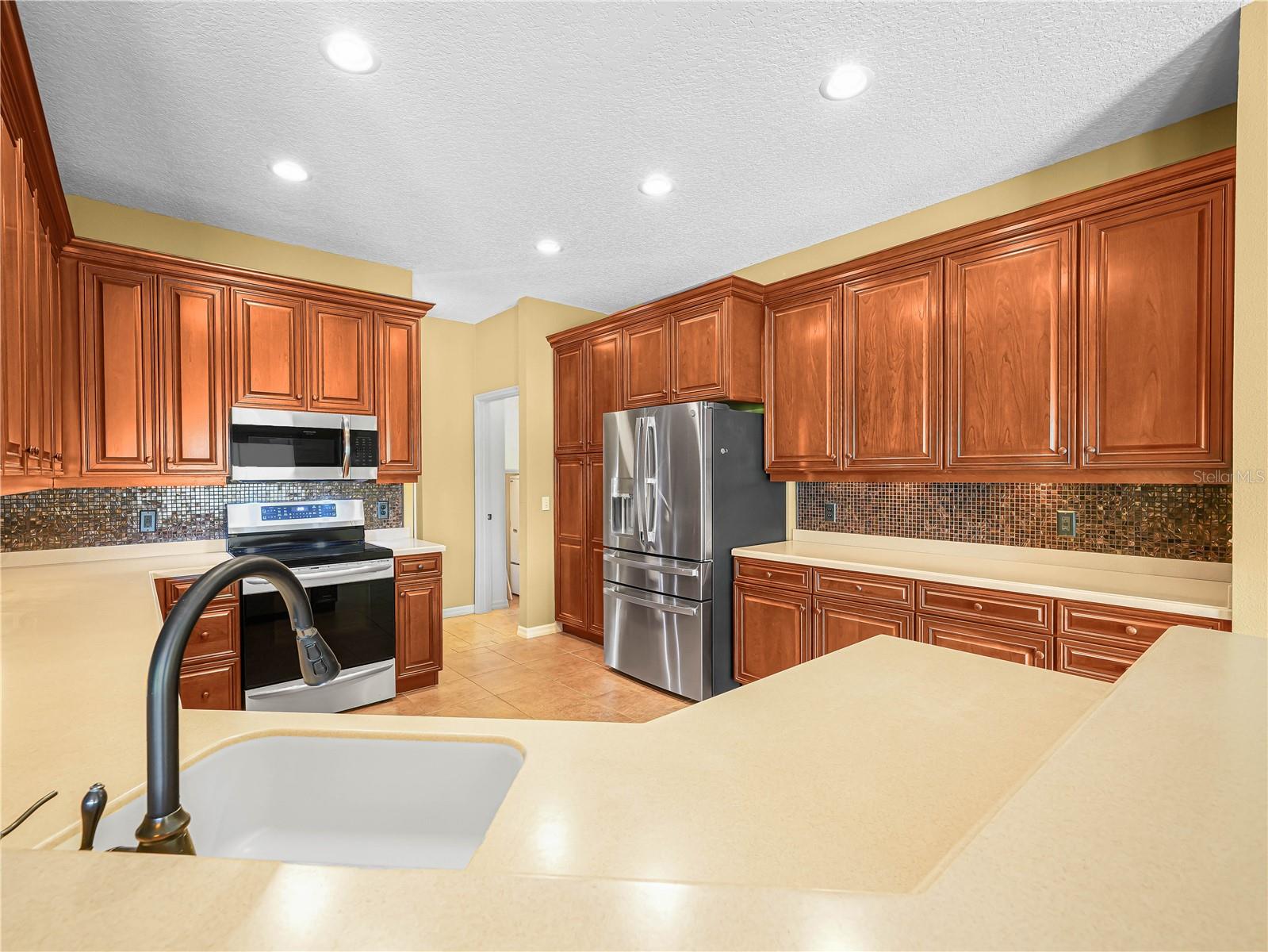 Image 6 of 74 For 4072 Birkdale Drive
