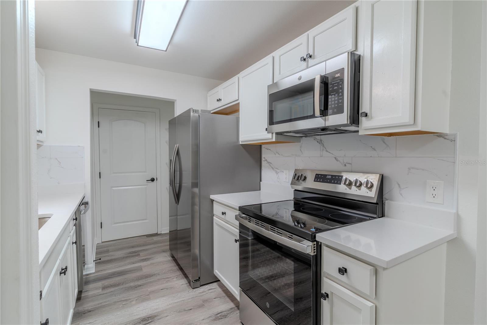 Image 4 of 26 For 7309 Thomas Jefferson Circle E