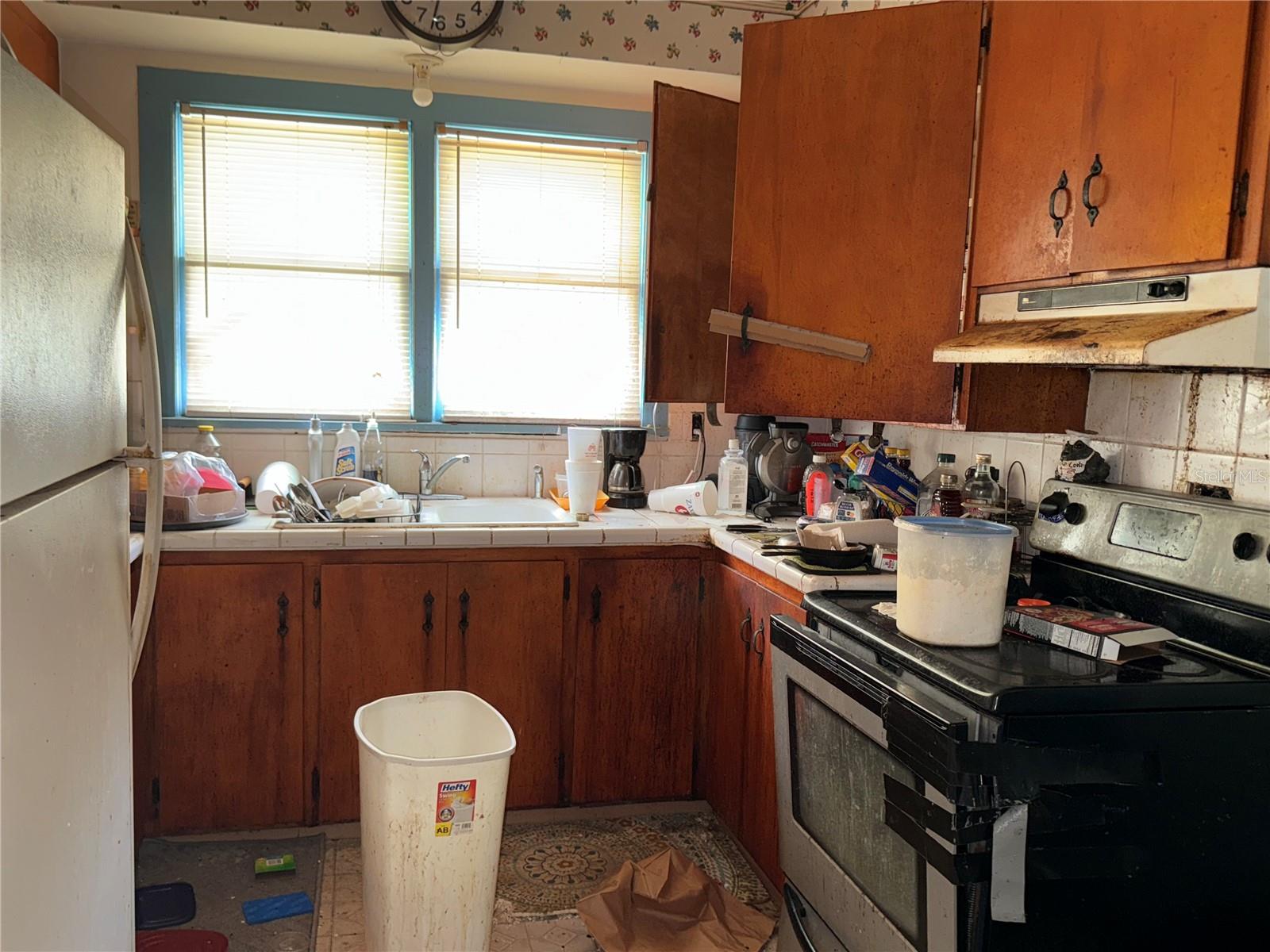 Image 9 of 14 For 724 Avenue D Sw