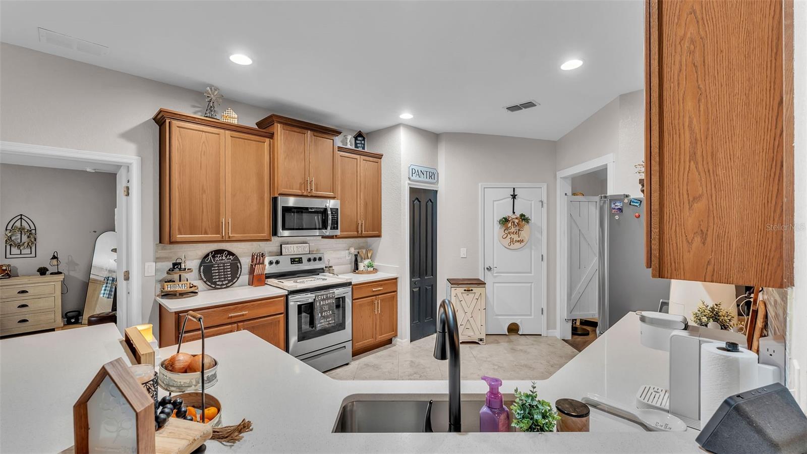 Image 21 of 53 For 242 Kissengen Park Drive