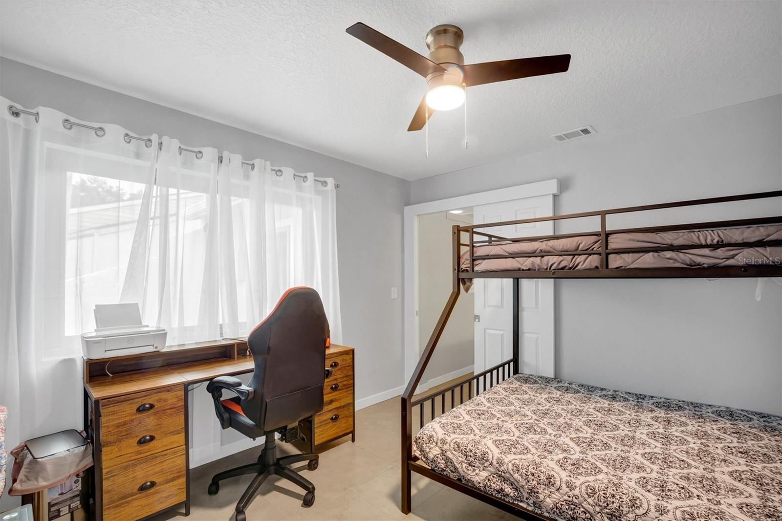 Image 17 of 47 For 455 Prestwick Place 455