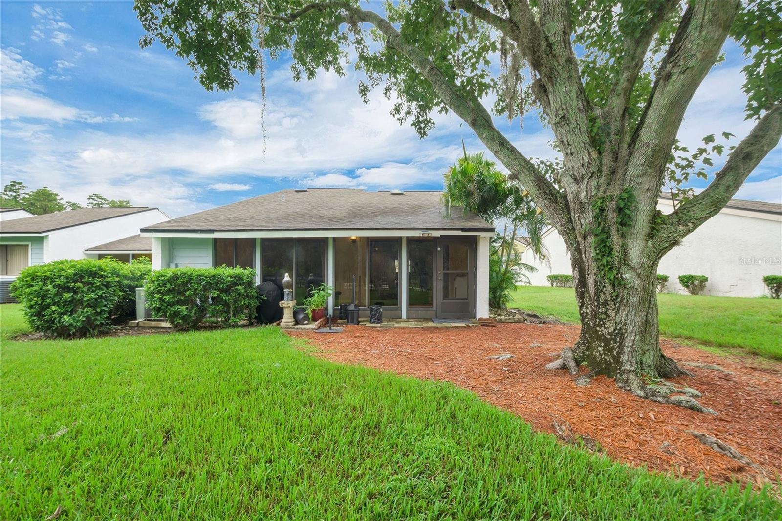Image 31 of 47 For 455 Prestwick Place 455