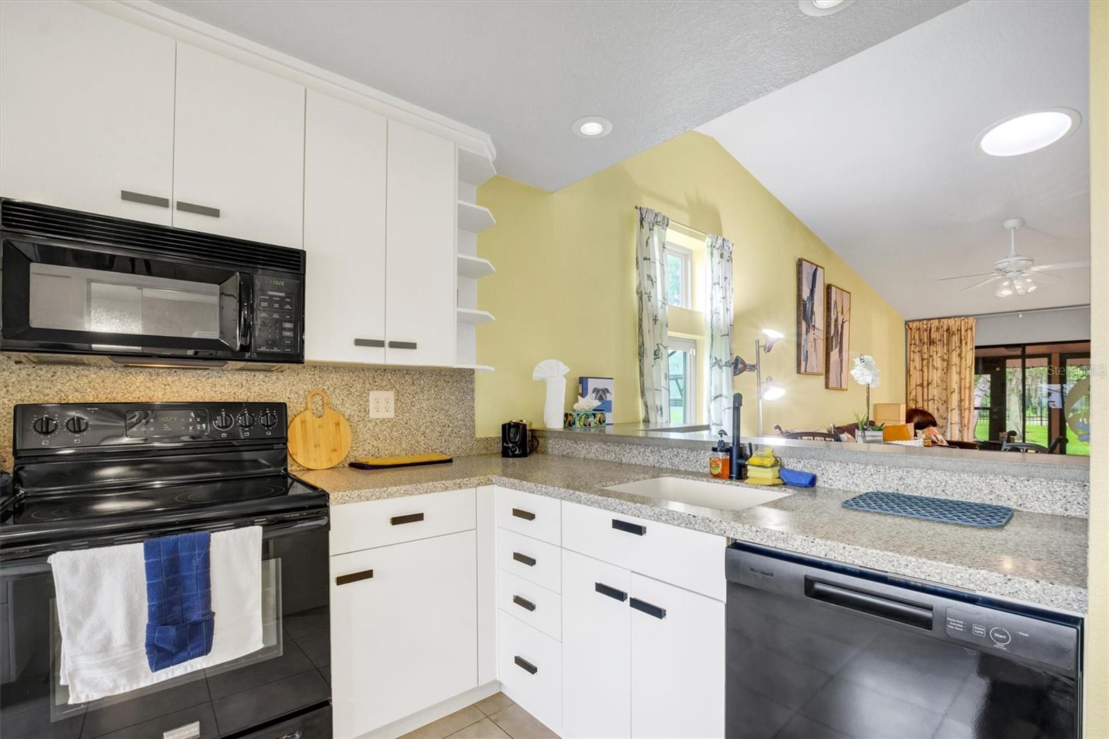 Image 9 of 47 For 455 Prestwick Place 455