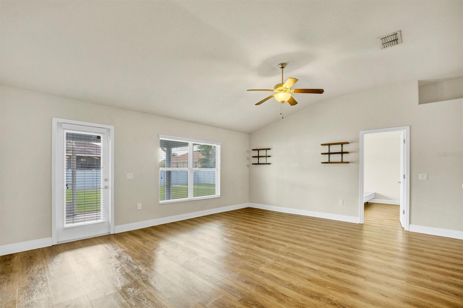 Image 14 of 47 For 4569 Mandolin Boulevard