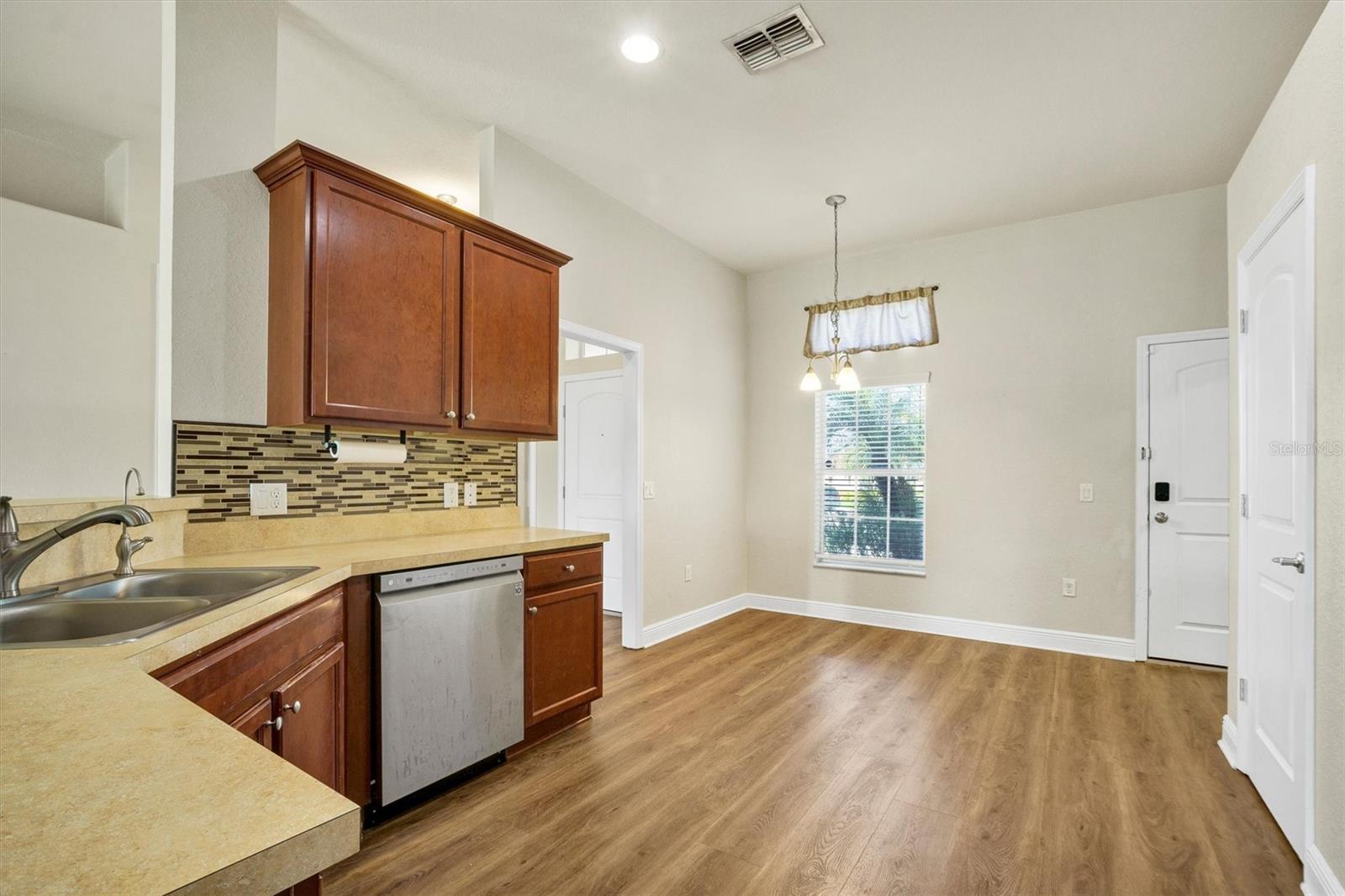 Image 19 of 47 For 4569 Mandolin Boulevard