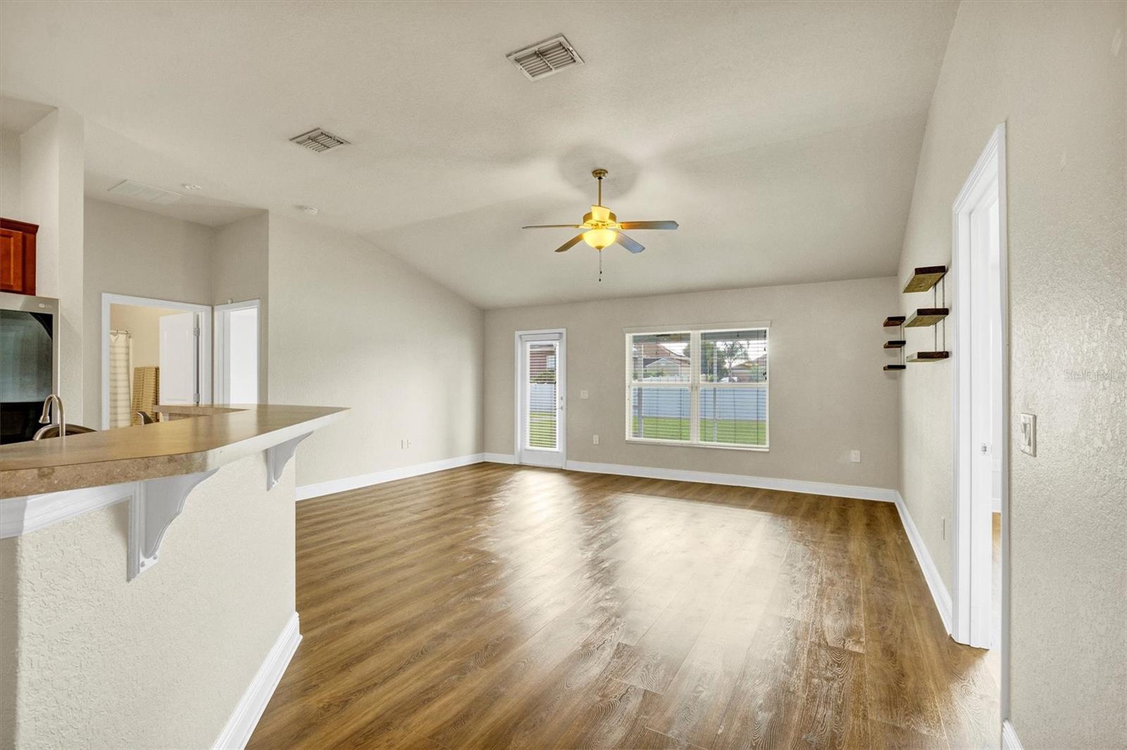 Image 8 of 47 For 4569 Mandolin Boulevard