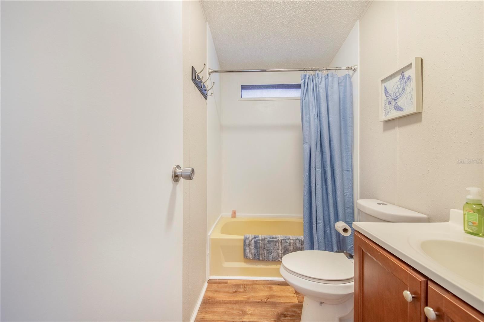 Image 14 of 69 For 407 Dartmouth Drive