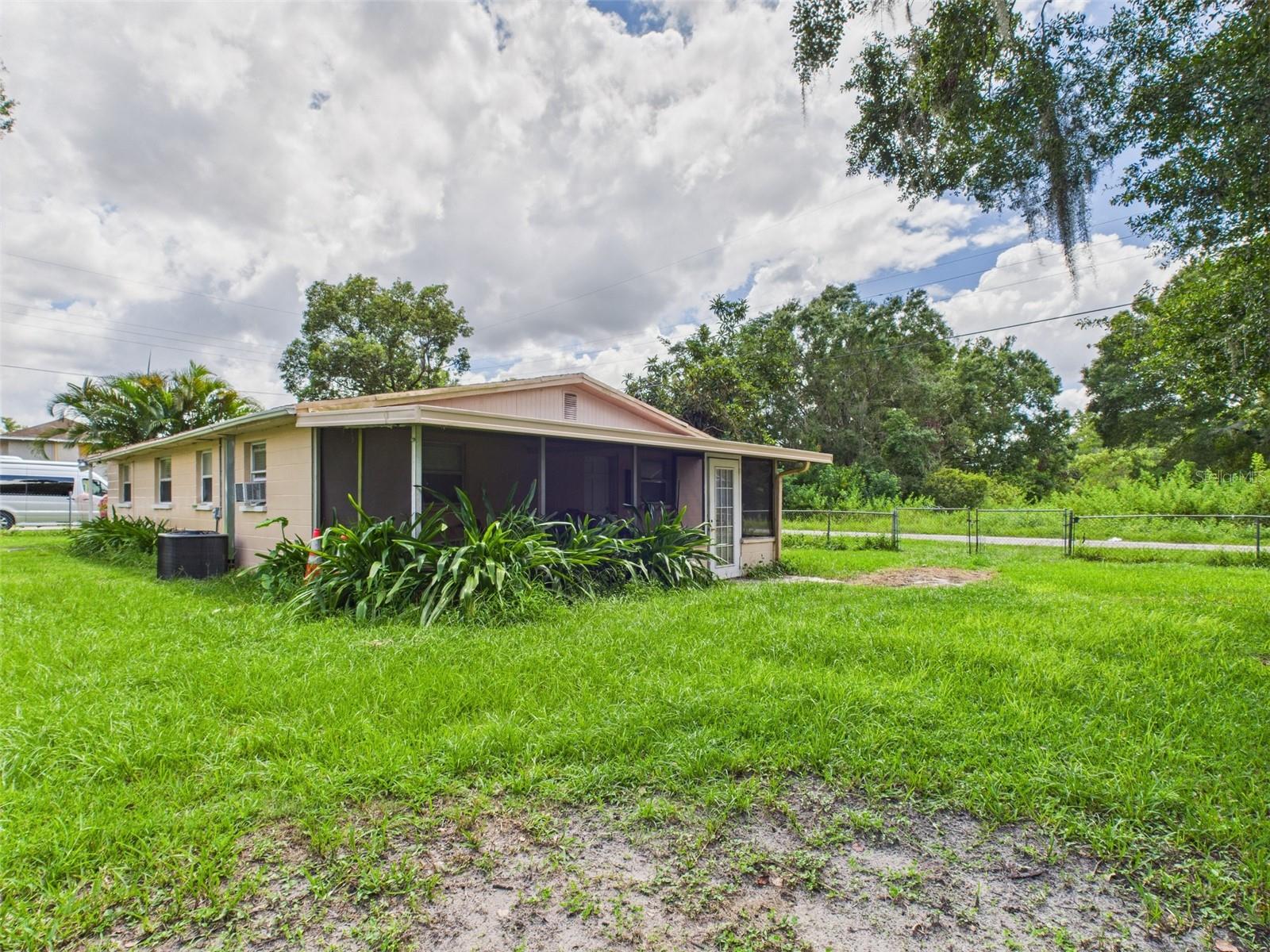 Image 21 of 22 For 2119 Patterson Street