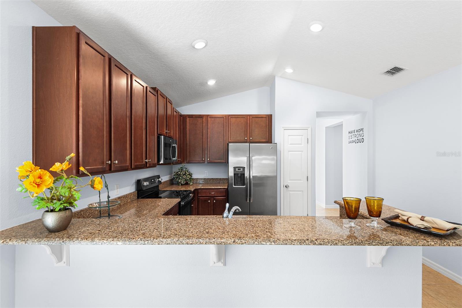 Image 4 of 48 For 625 Ogelthorpe Dr