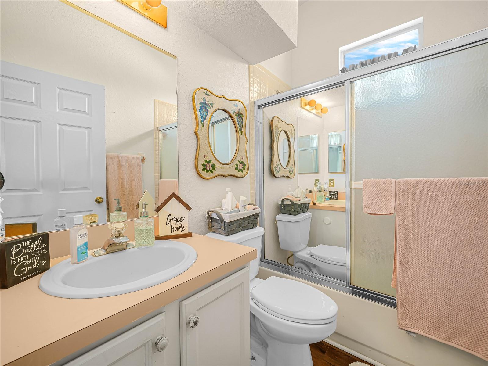 Image 28 of 50 For 7148 Hazeltine Circle
