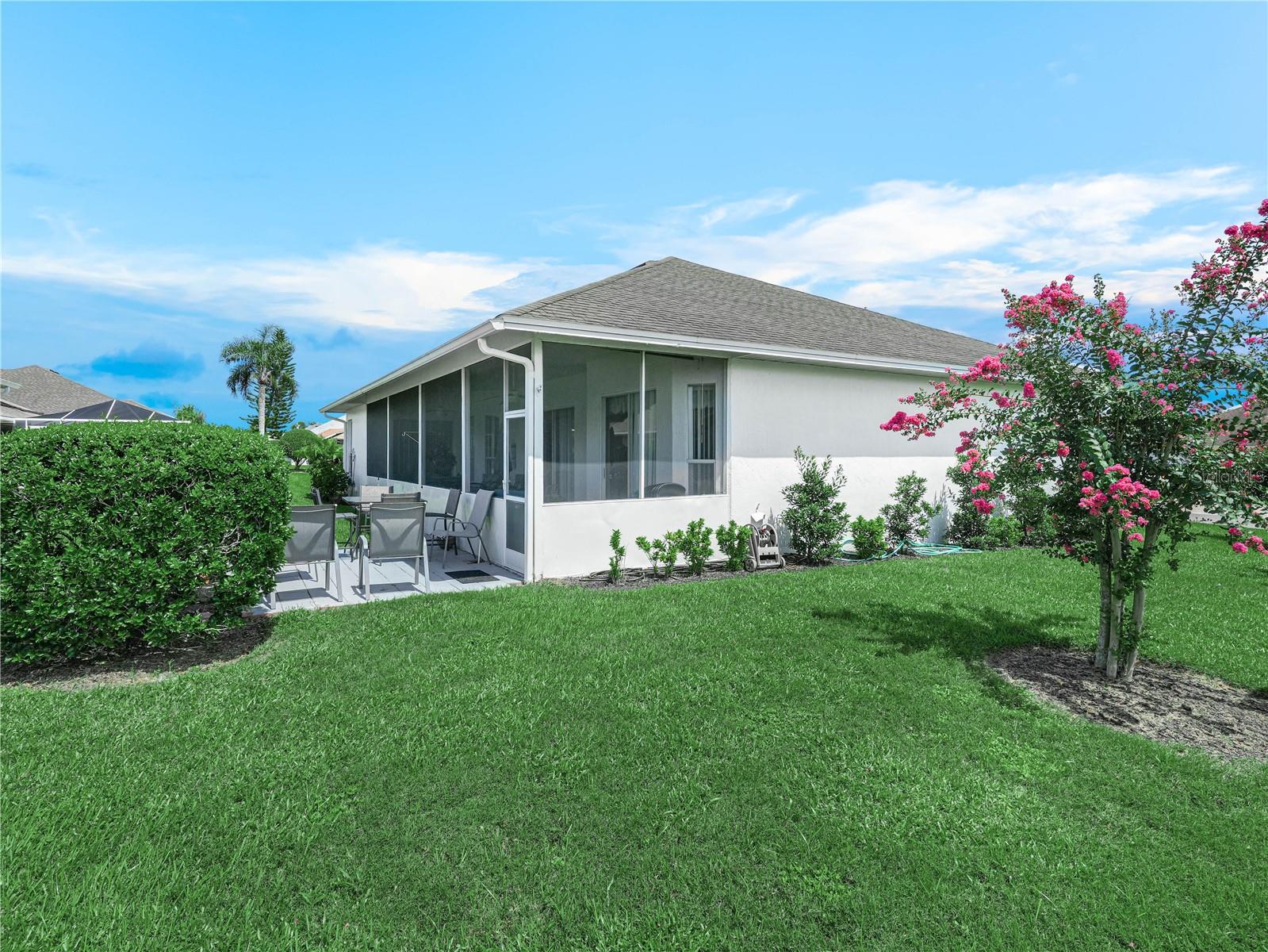 Image 4 of 50 For 7148 Hazeltine Circle