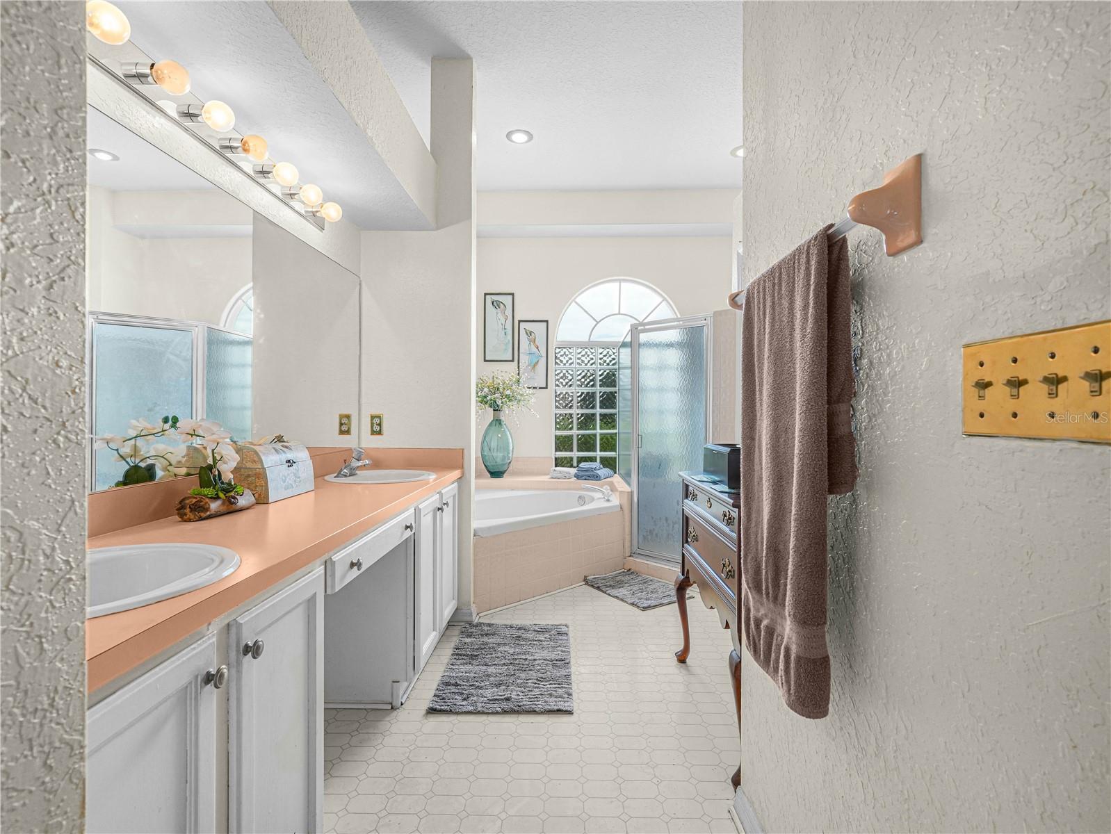 Image 8 of 50 For 7148 Hazeltine Circle