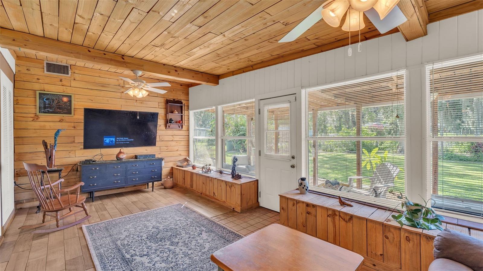 Image 12 of 41 For 1280 Orange Blossom Circle