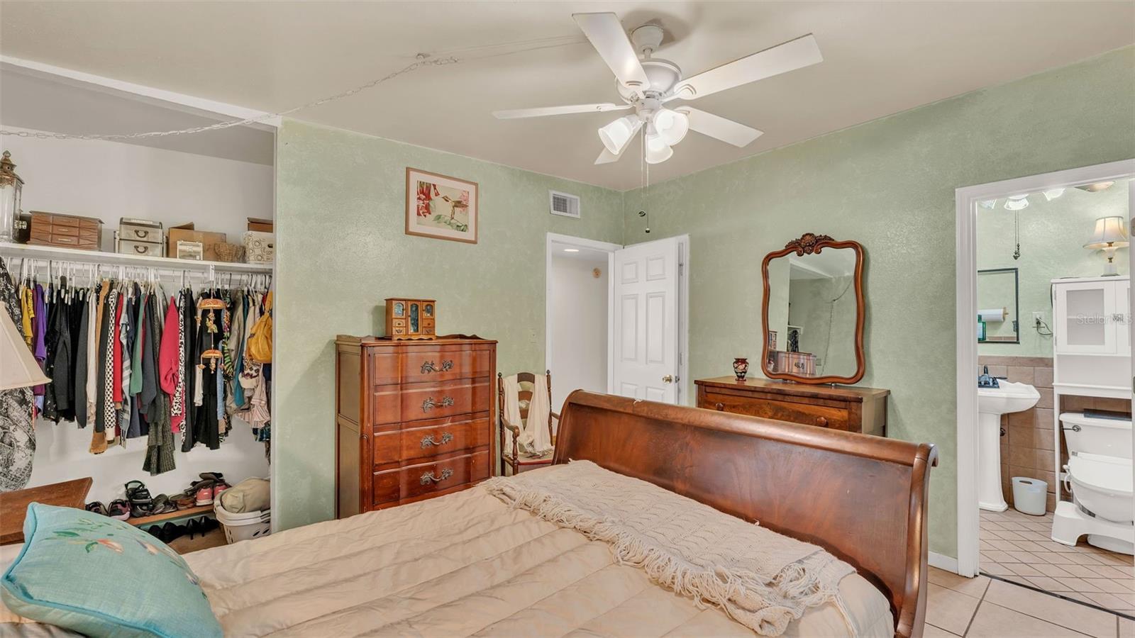Image 20 of 41 For 1280 Orange Blossom Circle