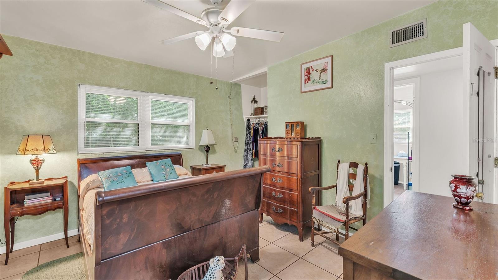 Image 21 of 41 For 1280 Orange Blossom Circle