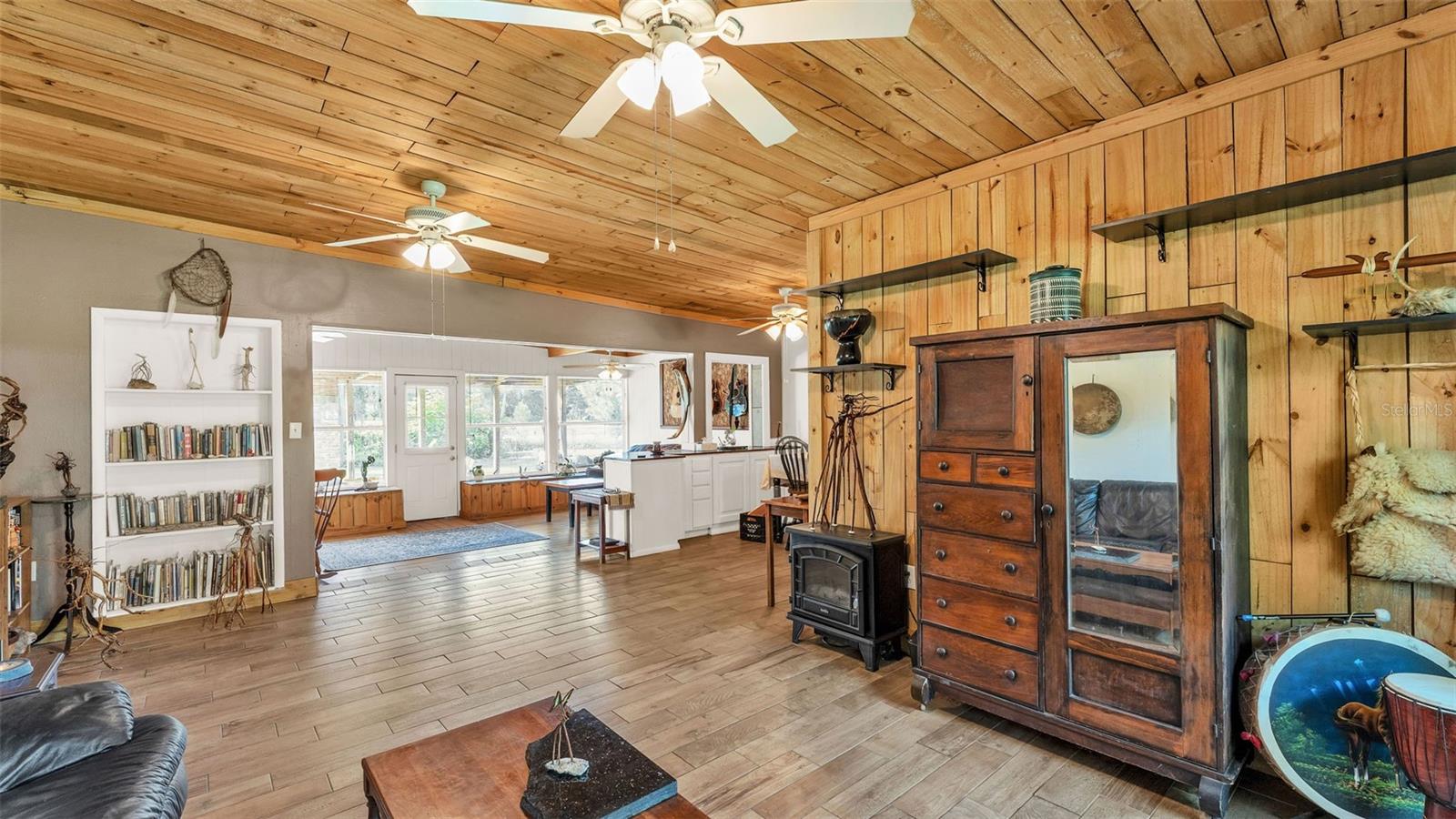 Image 7 of 41 For 1280 Orange Blossom Circle